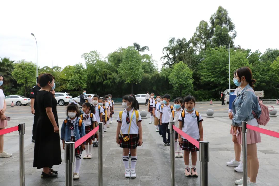 实验小学外国语学校与机关幼儿园携手开展幼小衔接交流体验活动