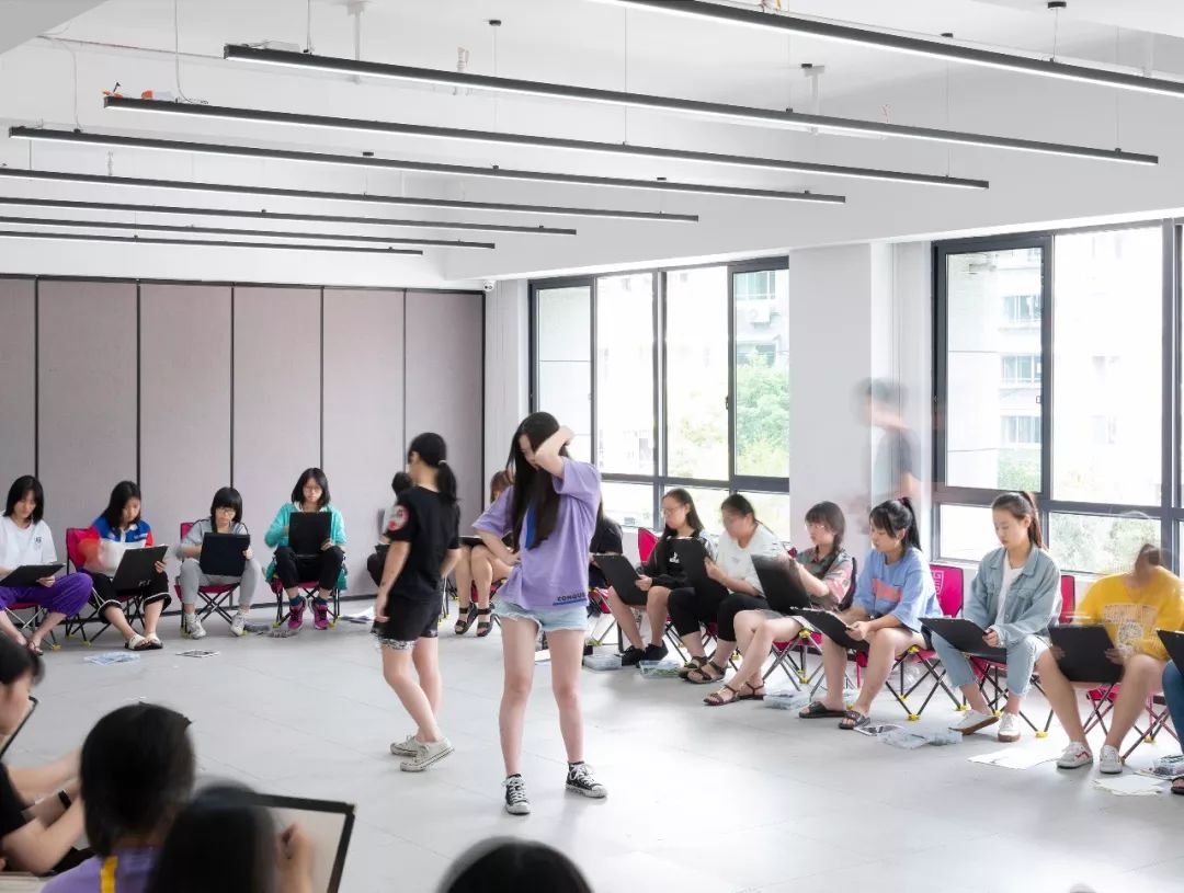 杭州吴越画室：2023届「定制班」招生简章，开启艺术的大门