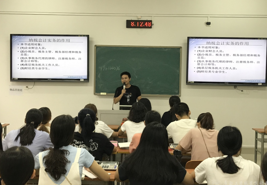 这六个专业市场过于饱和，就业前景不明朗，报考学生需谨慎选择