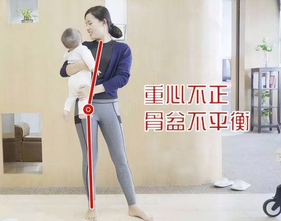 孩子驼背,脊柱受伤,多半与父母错误抱娃姿势有关,及时纠正才行