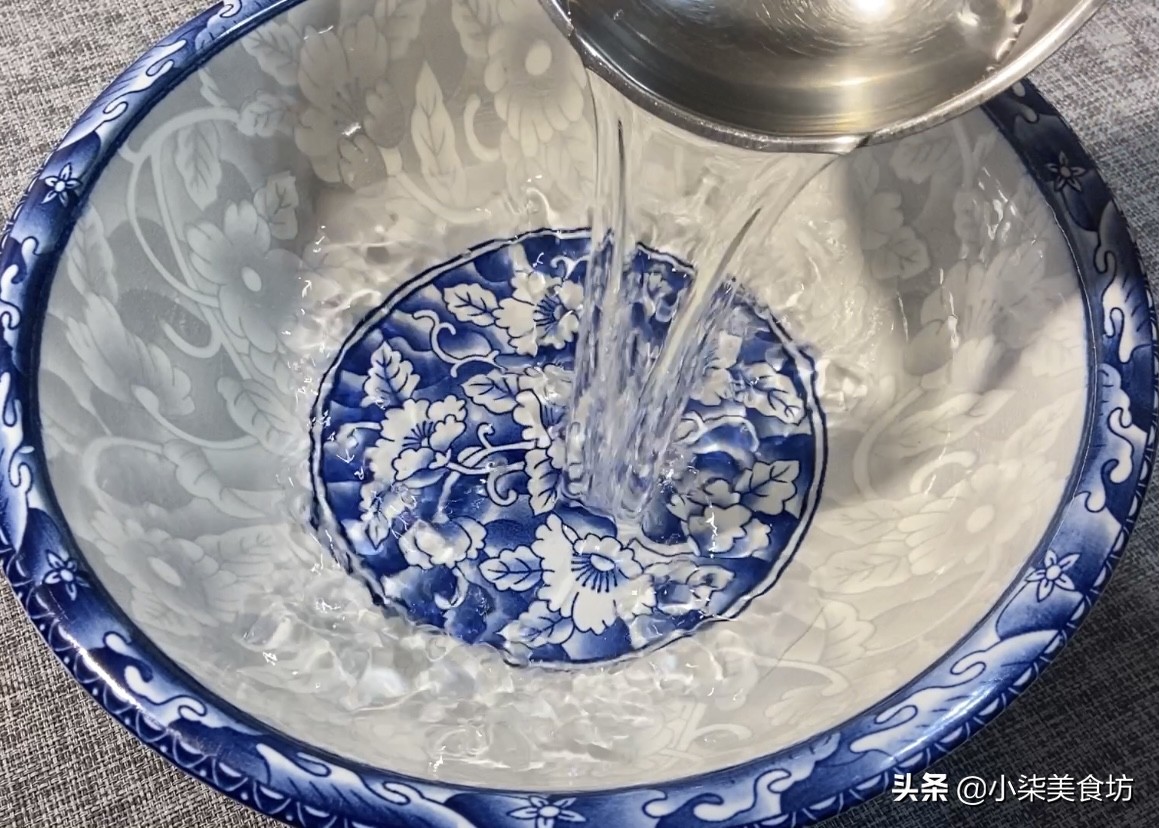 一斤面粉7两水，教你一个炸油条配方，学会都可以开店，别错过