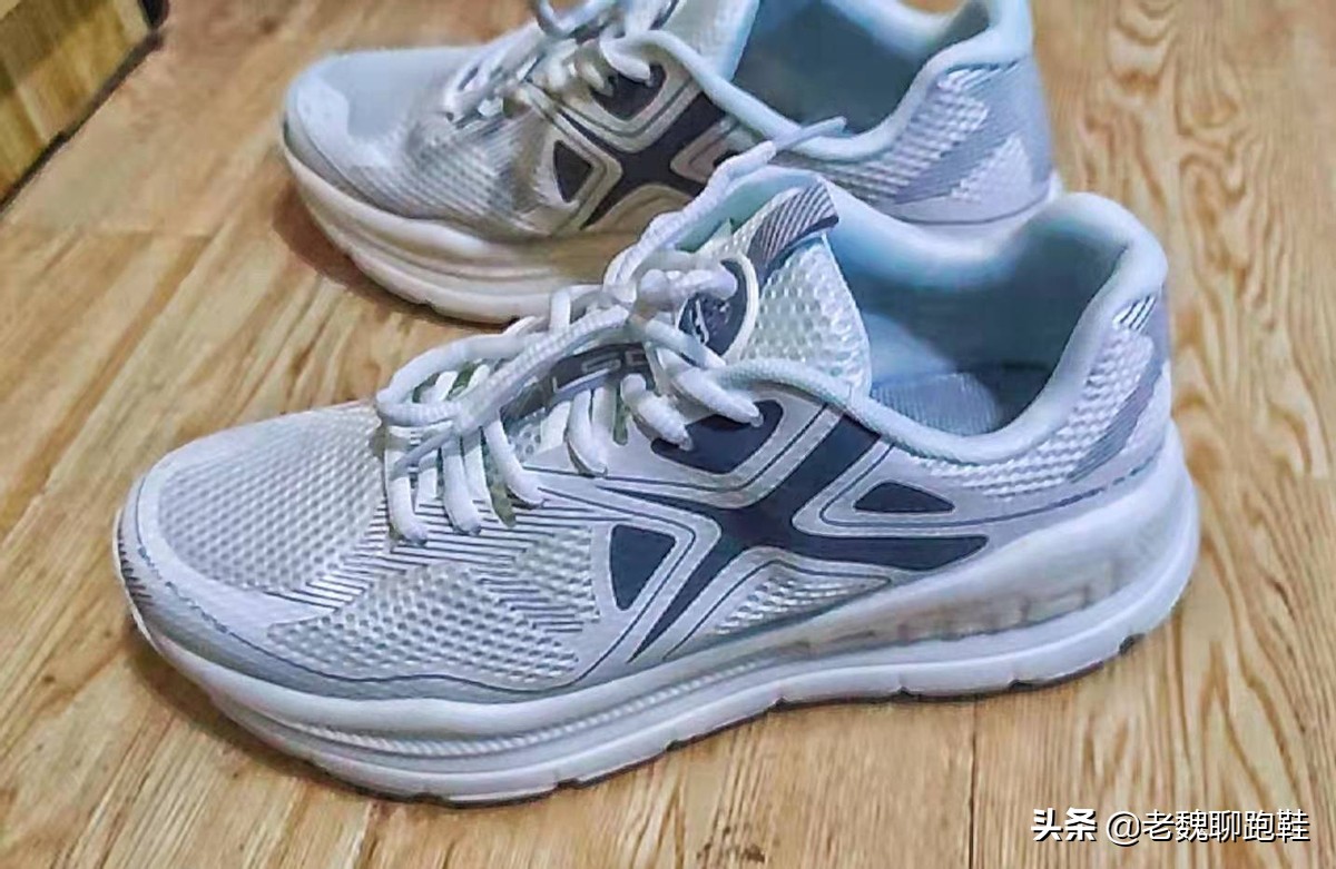 國產(chǎn)跑鞋買哪家？安踏、特步還是361？讀完不糾結(jié)