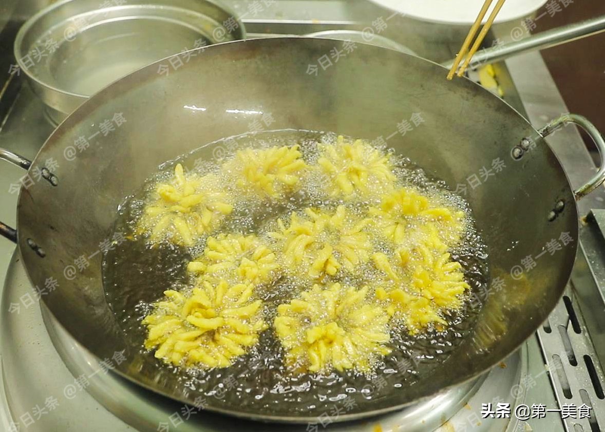 大年三十餐桌上必备的5道菜，富贵吉祥，提前学会过年安排上