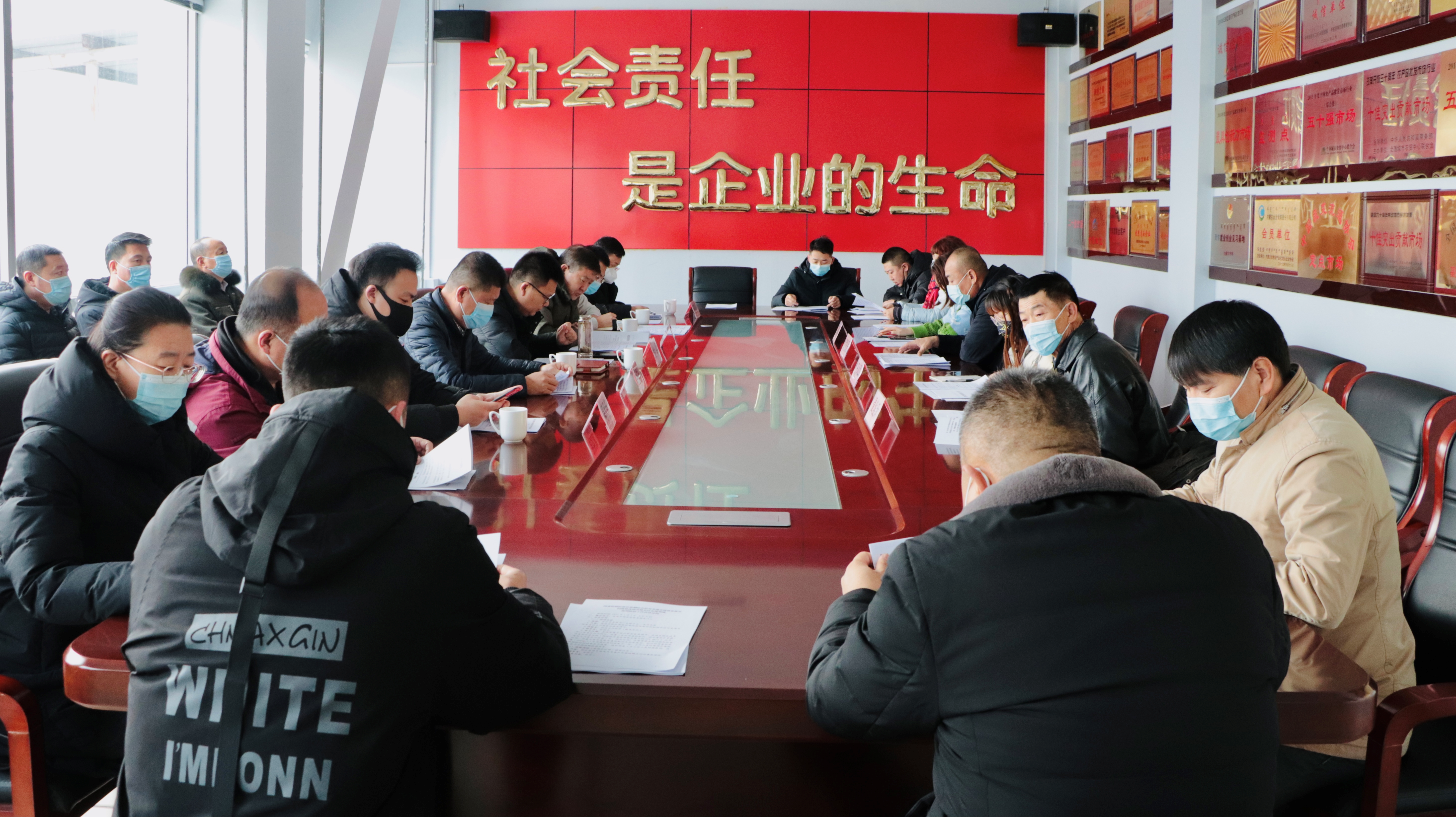 玉泉区督导美通市场督查移交问题整改情况暨召开全区市场领域疫情防控工作会议