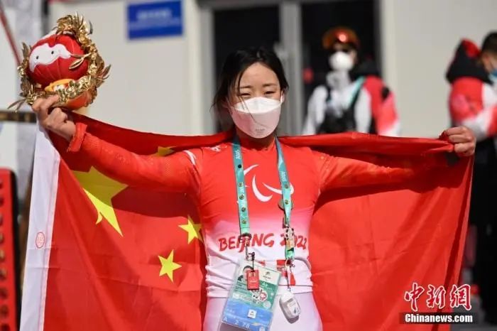 喜报！中国队，断层式第一！这个细节太燃了