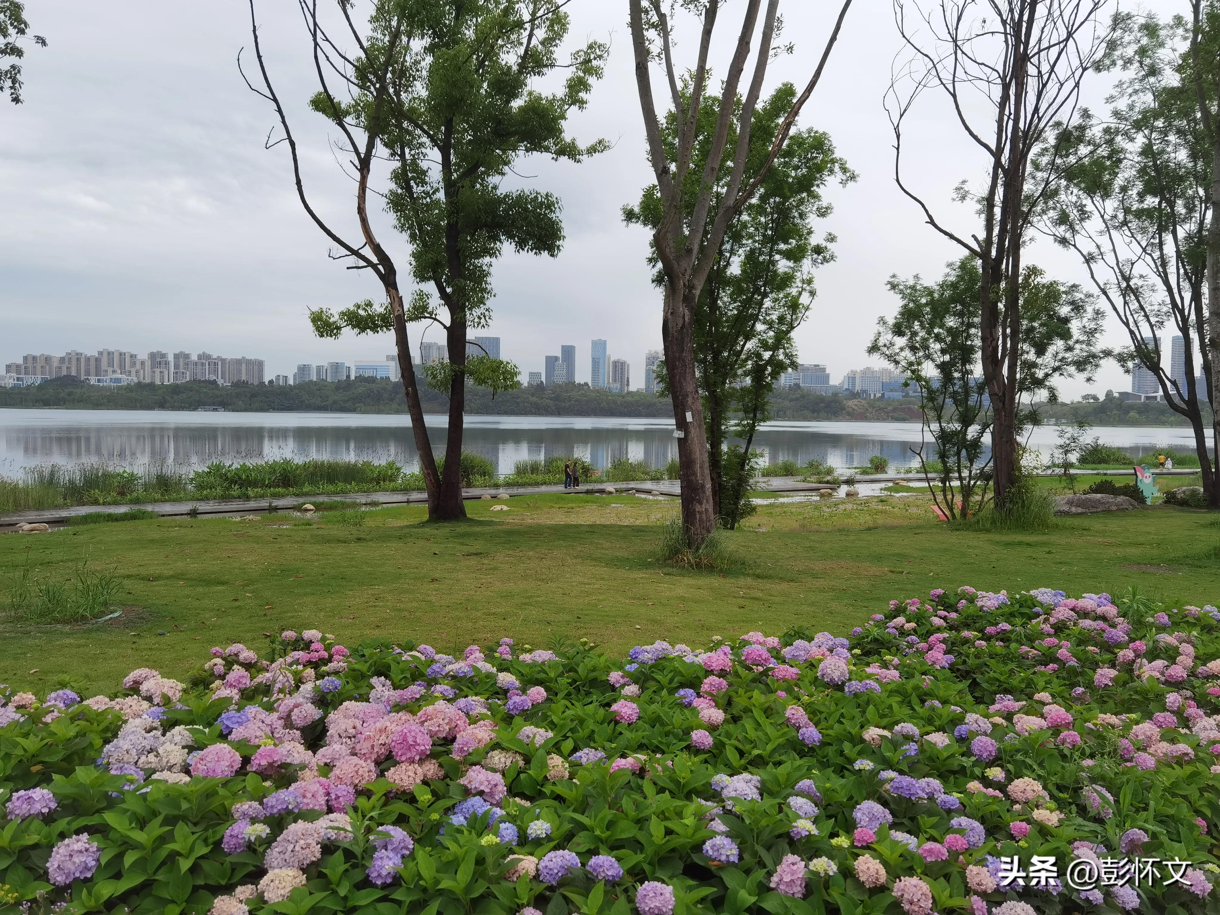 融资租入工程材料的会计处理，是作为使用权资产？还是报表层面重分类到在建工程？