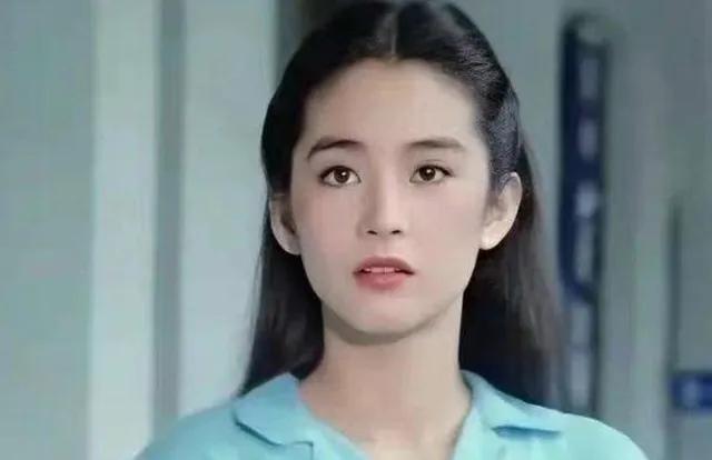 有一种“自卑”叫我好丑，这3位女星从来都不照镜子的吗？