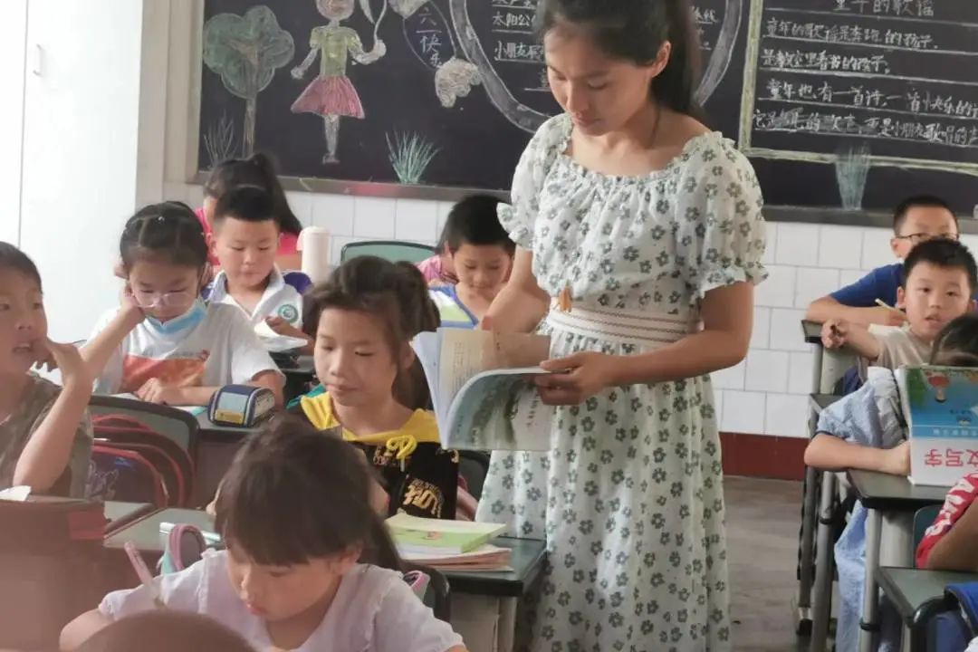 深化“双减”工作，落实“五项管理”|籍田小学排查课外读物