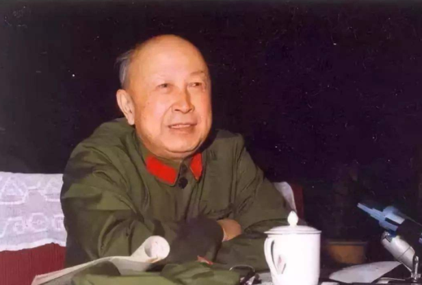 河南女神童：14岁参加高考，750分考进清华，毕业后留美不愿回国