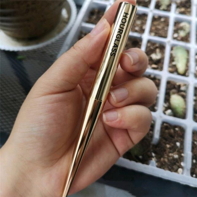 你缺一只夏季日常百搭不挑皮的口红吗？素颜都能涂的口红推荐
