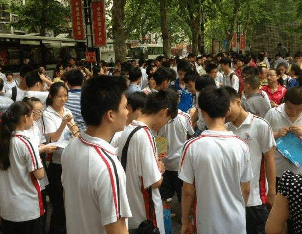 取消中考有望了？初中生表示万分欢喜，家长们的意见却不统一