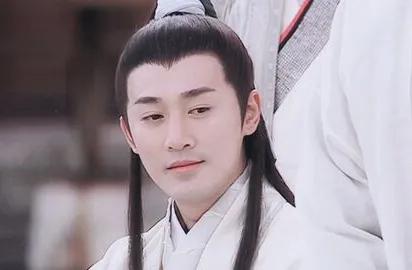 改造前平平无奇，改造后秒变男神，4位男星的“改头换命”惊呆人