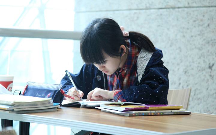 “985院校”排行榜出炉，清华不再是榜首，华中科技大学跻身前十