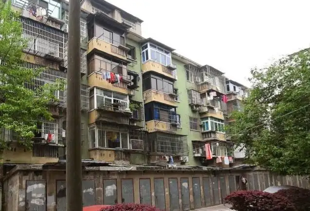 湖北男子花27万买下弟弟旧屋，14年后房价翻10倍，弟弟要求归还