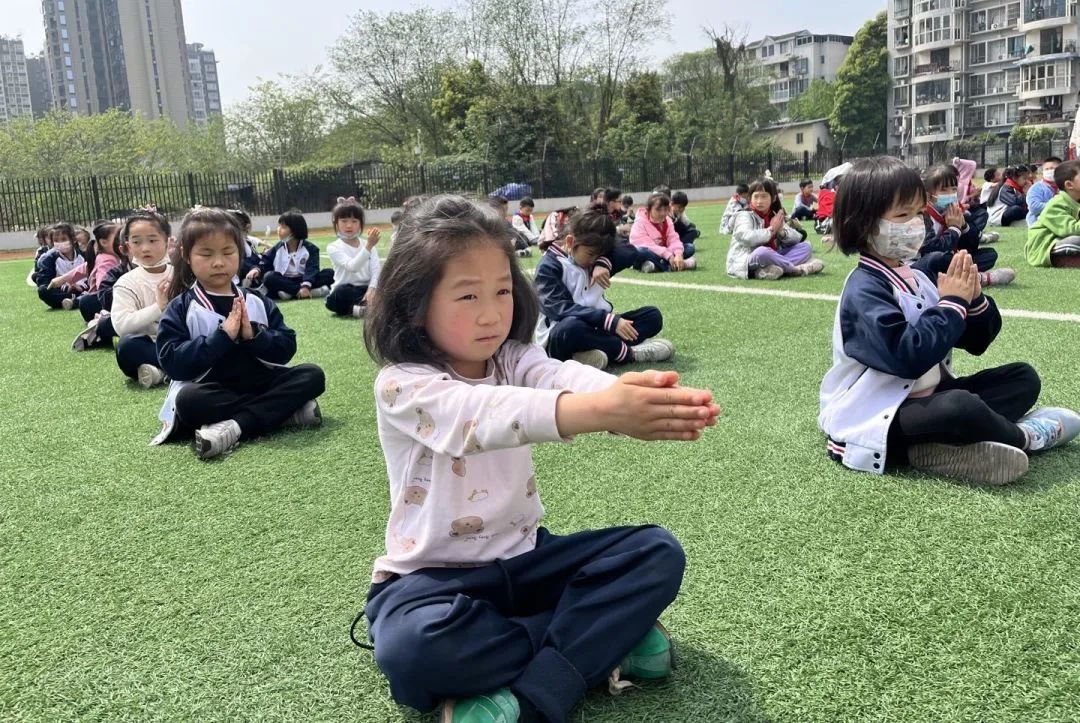 成都高新区朝阳小学开展“节气深耕·清明节气”主题活动
