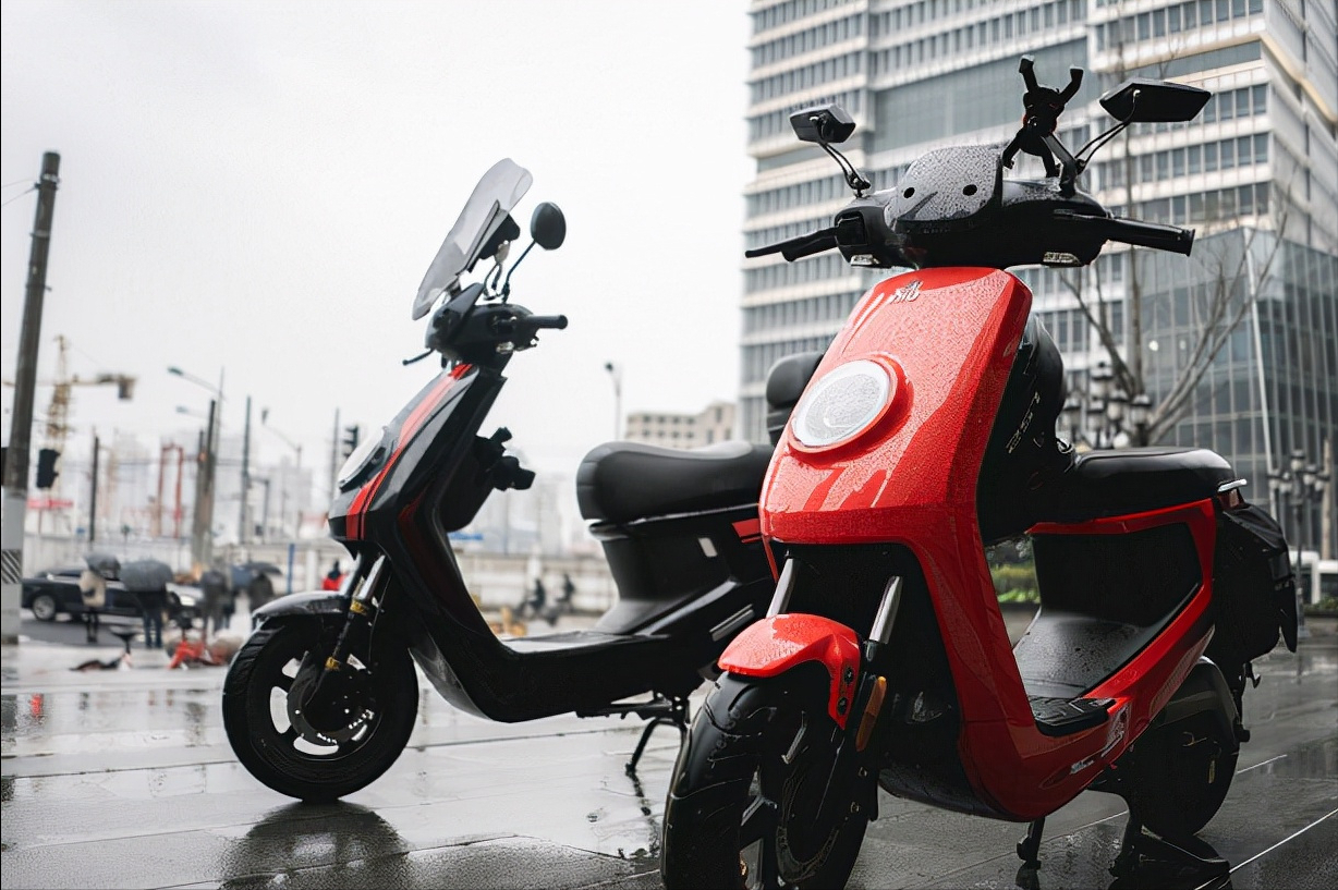 回收废旧电动车有多暴利？我们拿它当废铁，有人却靠它年入百万