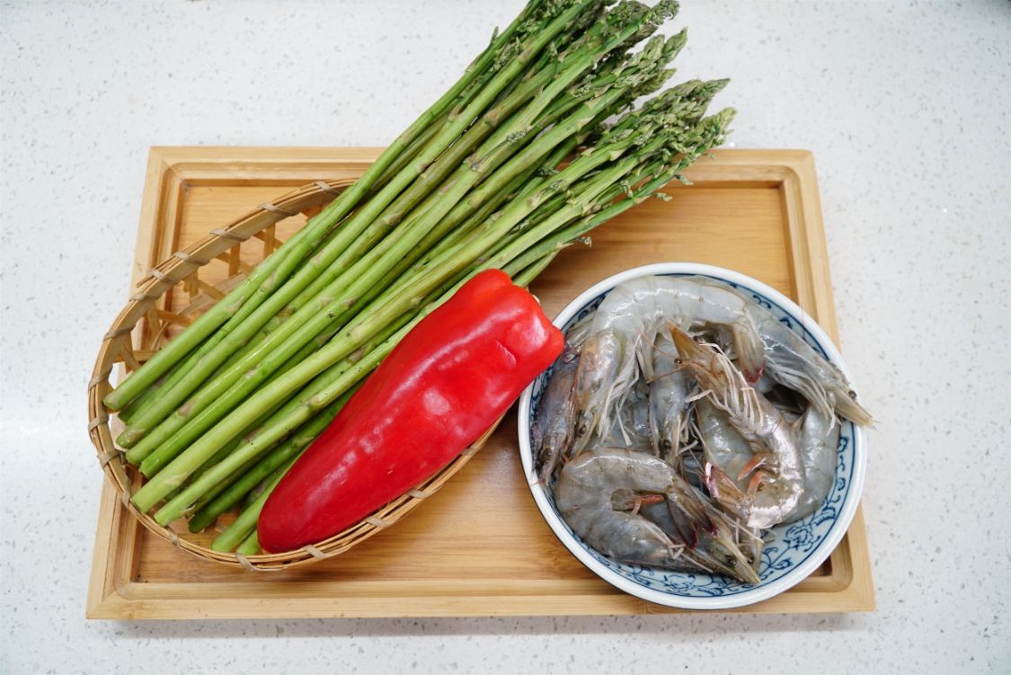 膳食纖維被稱為“長壽營養素”，春天的“菜王”含量高，建議多吃