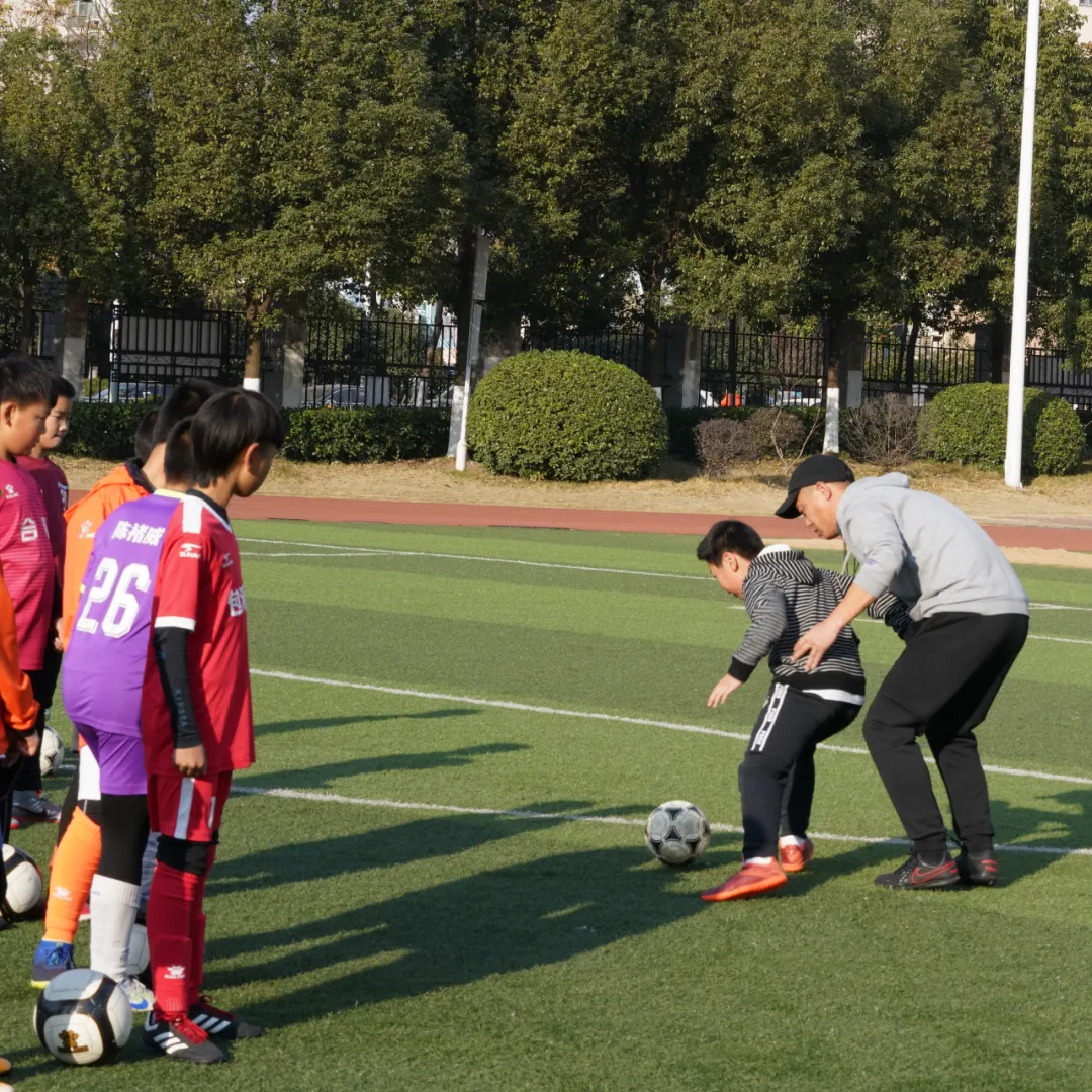 亚足联c级教练员厉害吗(少年中国｜合肥望湖中学：氛围，是校园足球的基础)