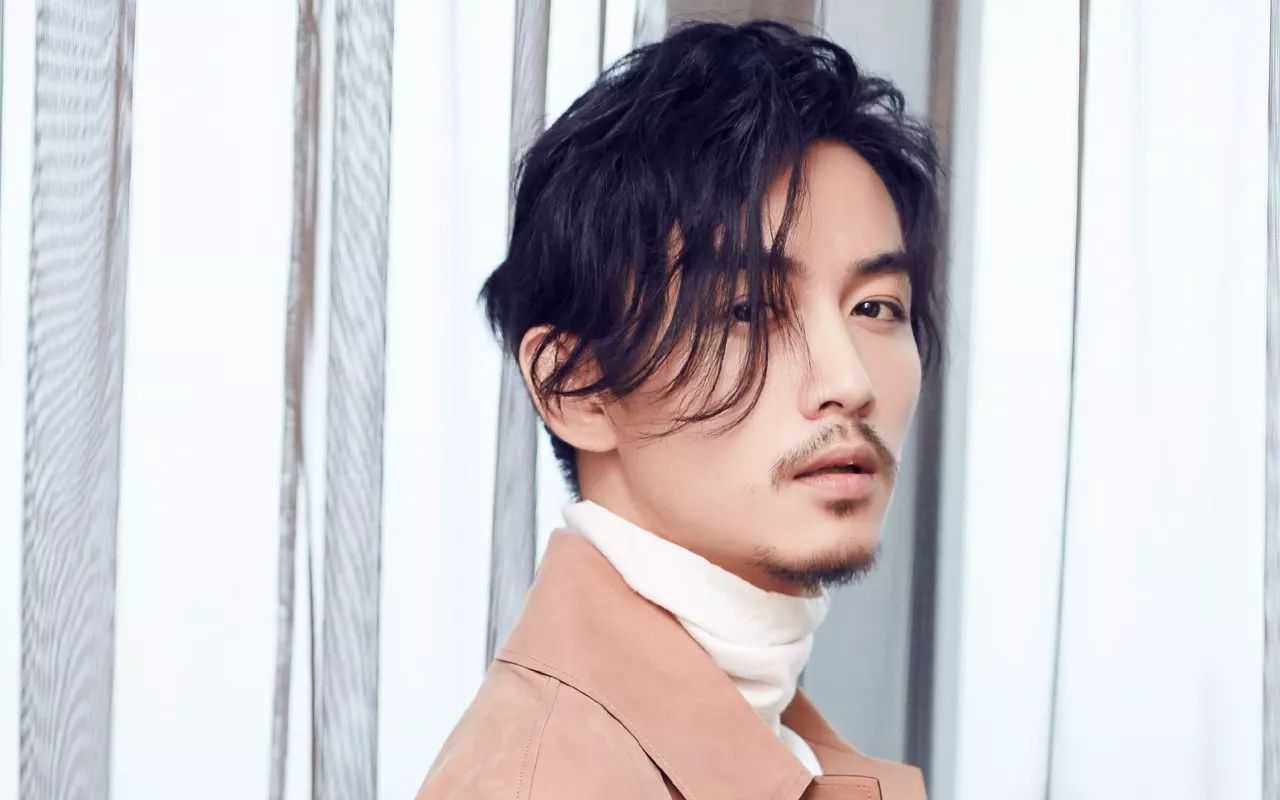 头纱吻成经典，事业巅峰结婚，遇到陈妍希是陈晓的缘还是劫？