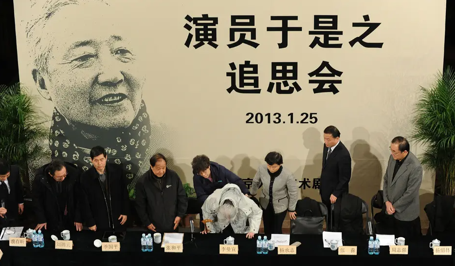 于是之病逝9年了，遗孀李曼宜的选择令人泪目