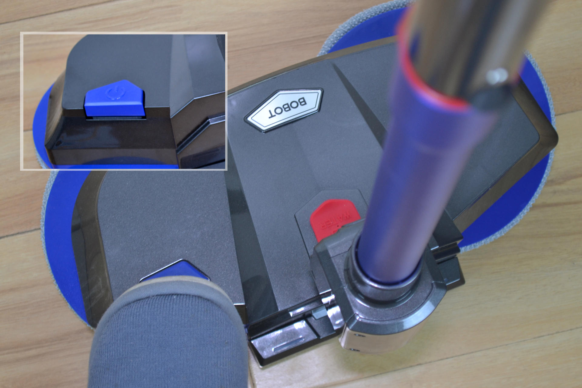 居家清洁 试试这款BOBOT扫拖一体机