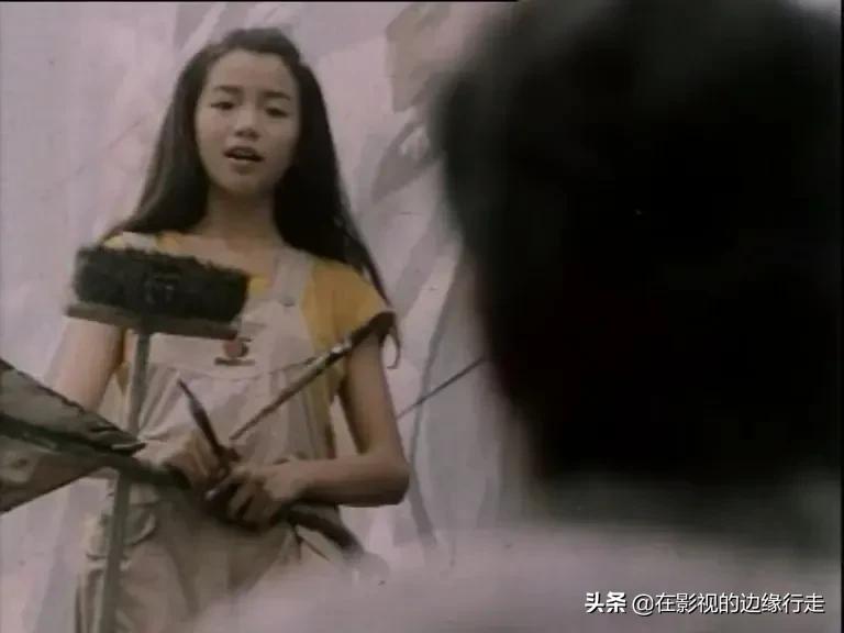 《摇滚青年》，其实是一个跳霹雳舞的青年，不过他的态度很摇滚