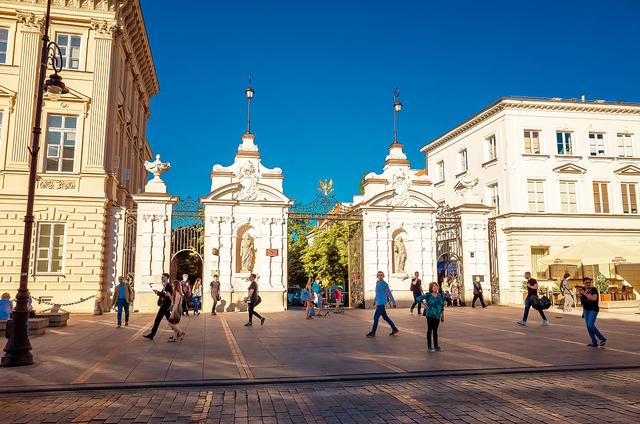 取消大学“清考”制度，2022年将全面实施，大学生毕业将不再容易