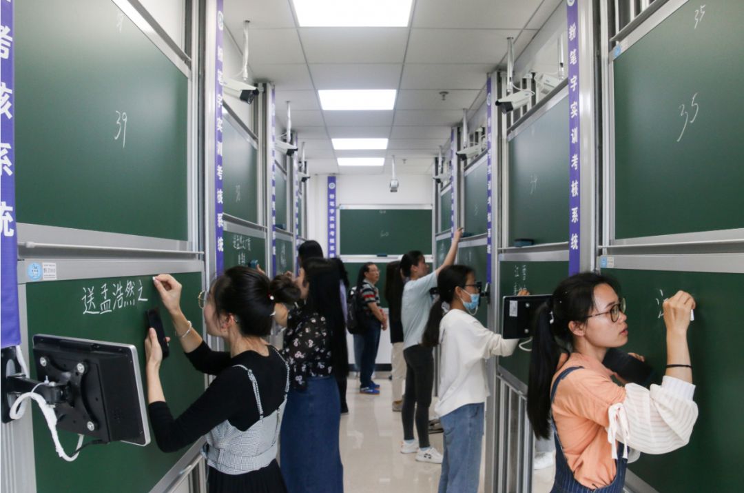 高考文科380分能上什么学校（不同专业考研380分）