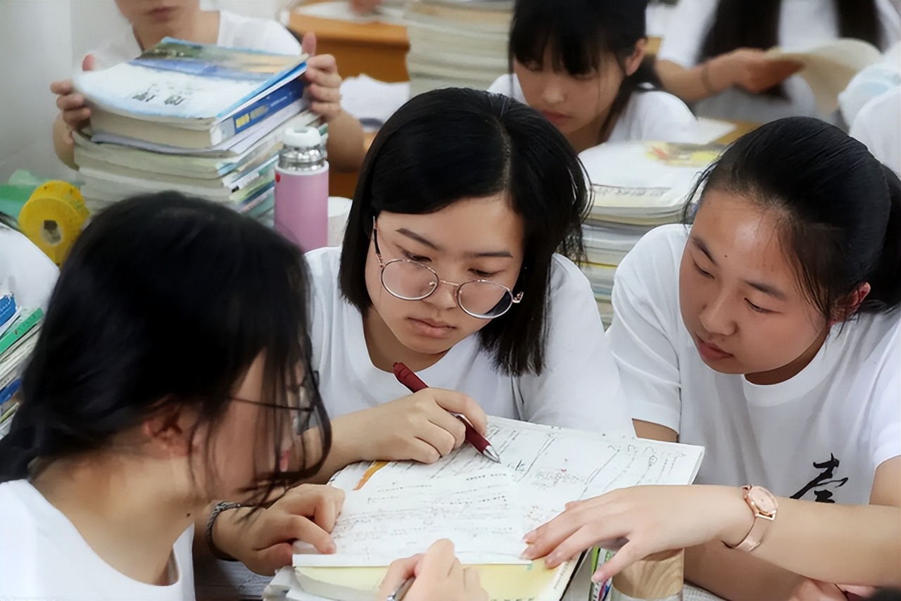 往年高考成绩怎么查（不仅考研有大小年之分）