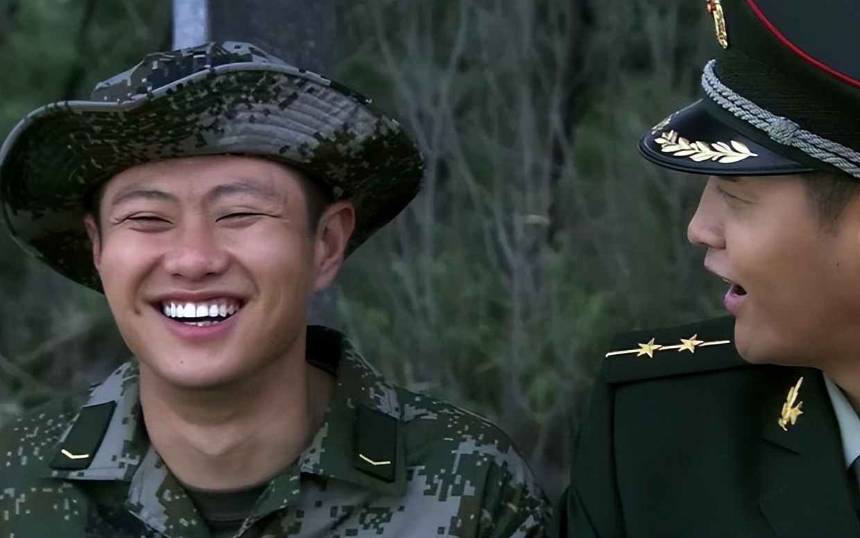 播1天，拿下榜单第一！《狙击英雄》一出手，就是国产战争片王牌