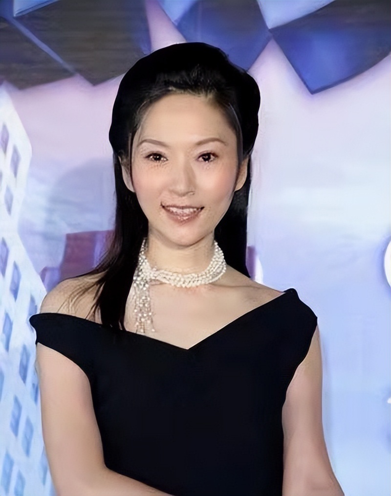 张玉嬿：被称为第一美妇，出道30年从无绯闻，56岁仍是单身