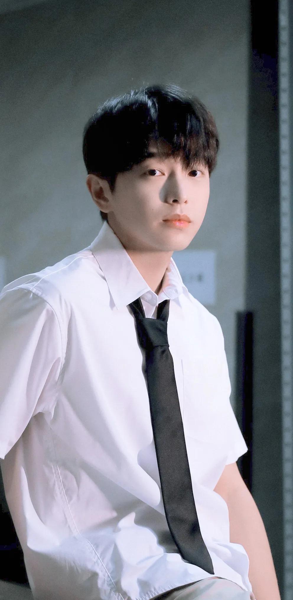 彭昱畅 演员 帅哥 少年感 手机壁纸