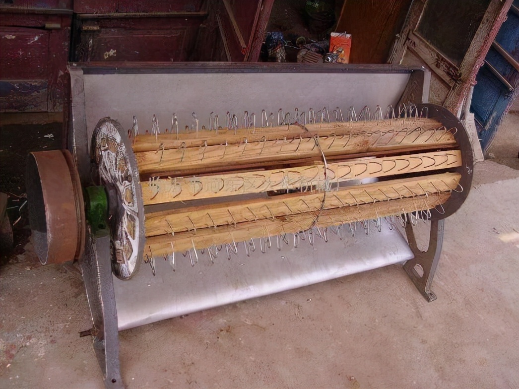 「圖說(shuō)農(nóng)機(jī)新分類」糧食作物收獲機(jī)械是收獲機(jī)械9小類之首