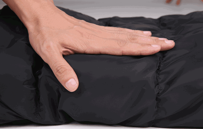 羽绒服沾油渍怎么洗？教你清洁不伤绒、不变薄的方法