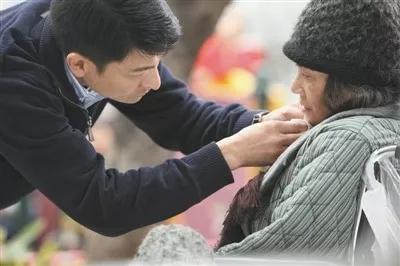 她是刘德华干妈，64岁凭一部电影拿8个影后，晚年却难享天伦之乐