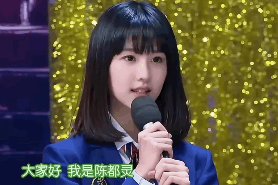 看了她们，才知道什么叫“自带清纯校花脸”，有些气质真是天生的