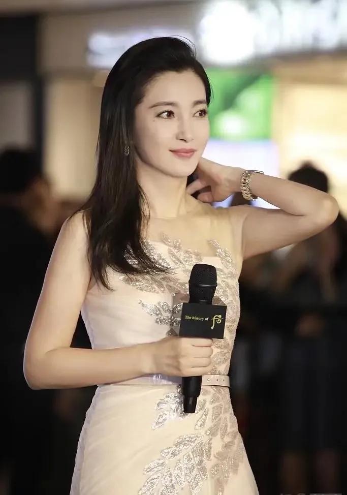 李冰冰，杨颖，刘亦菲，韩雪，林允儿，李小璐