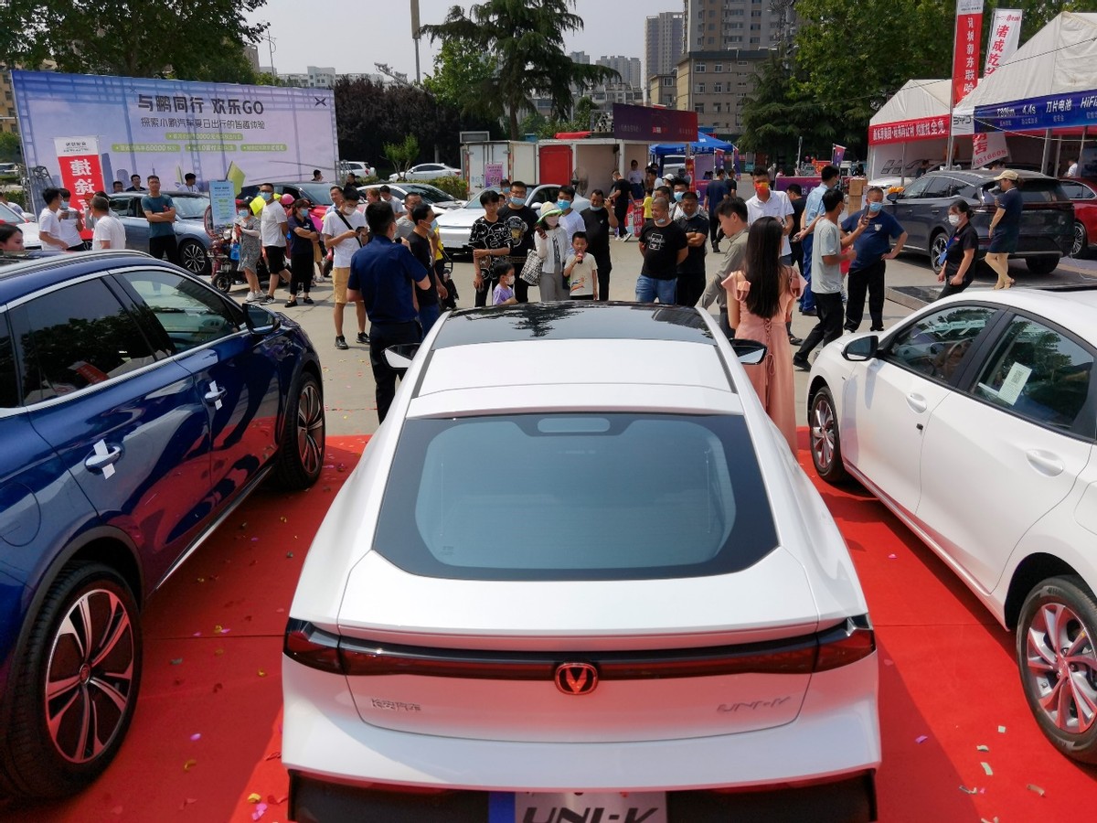 助力復(fù)工復(fù)產(chǎn)，促進(jìn)汽車消費(fèi)，人民車市消費(fèi)節(jié)龍口諸城站盛大開幕