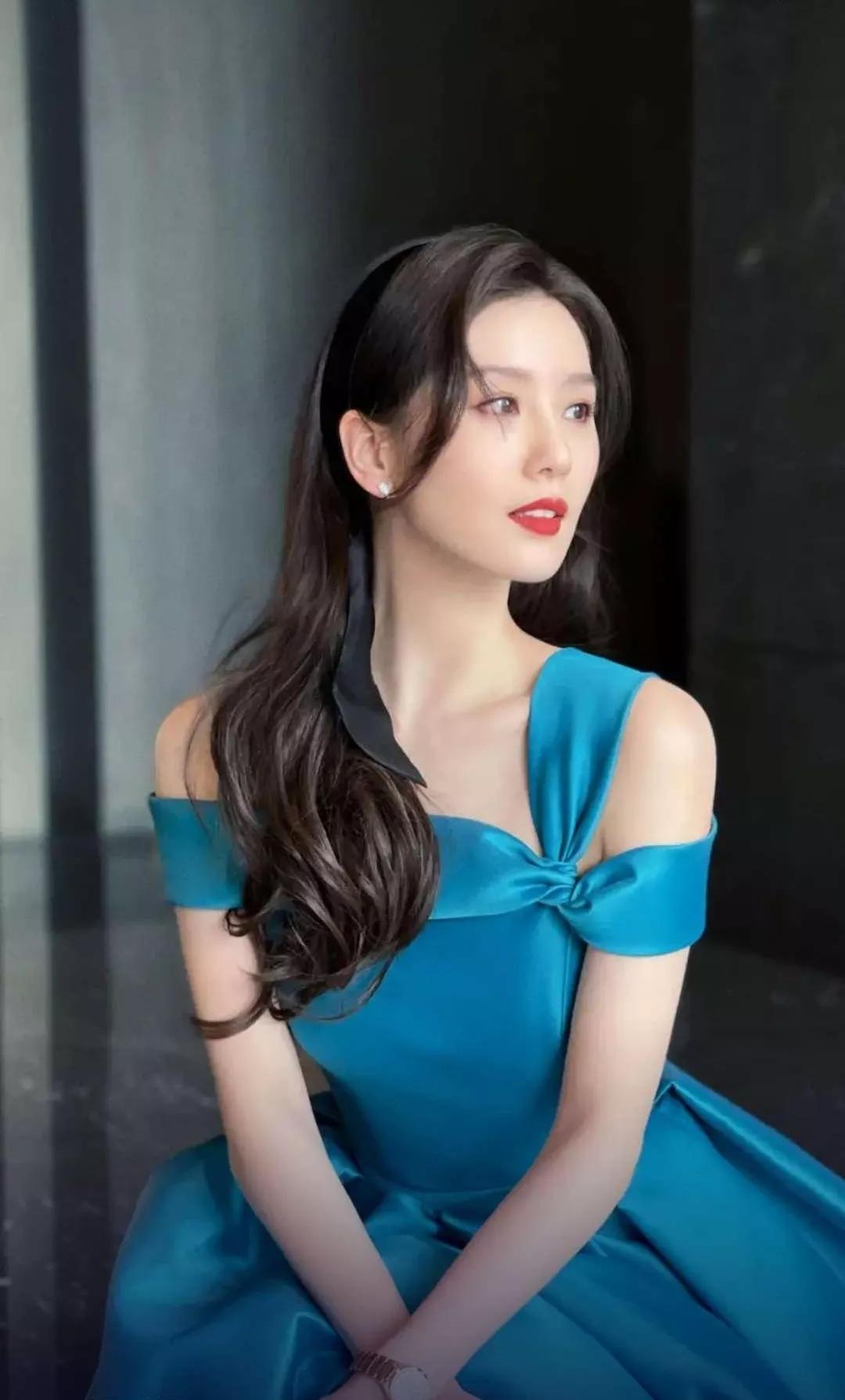 手机桌面，明星关晓彤、刘诗诗和孙千