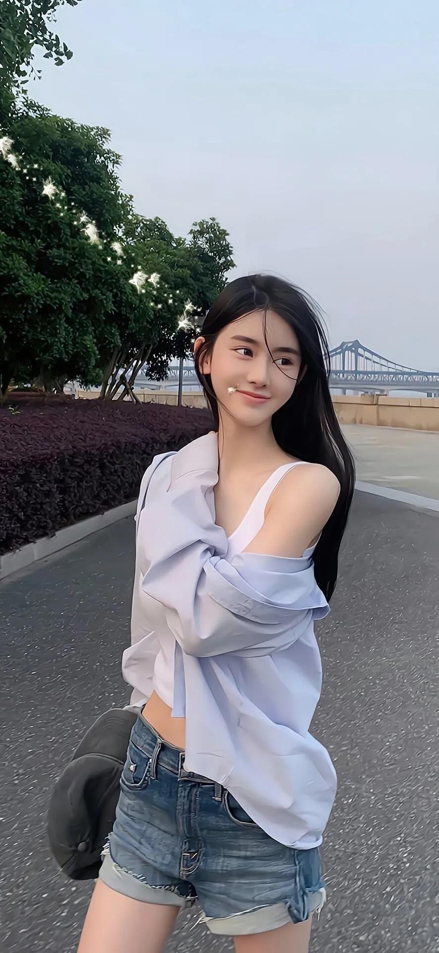 00后容颜完全碾压90、80后，美貌属于她们