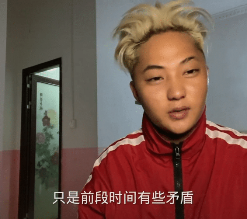 鹿哈、易烊干洗加入ESO，王俊卡是队长。网友直呼搞事情