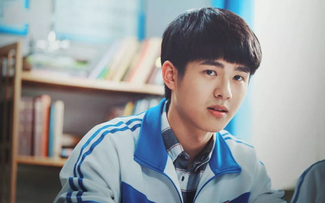 娃娃脸只服这10位明星！有人30岁还能演高中生，个个清纯可人