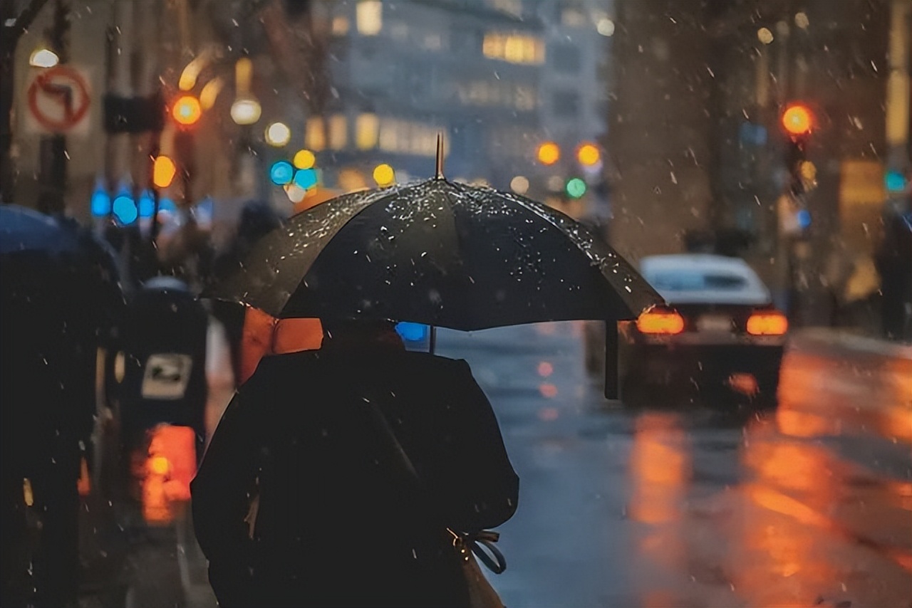 文案 | 藏在愜意雨天的別樣邂逅細碎小句