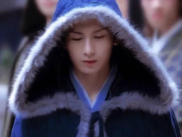 虎背熊腰别穿貂，有人臃肿邋遢，有人雍容华贵，差别太明显