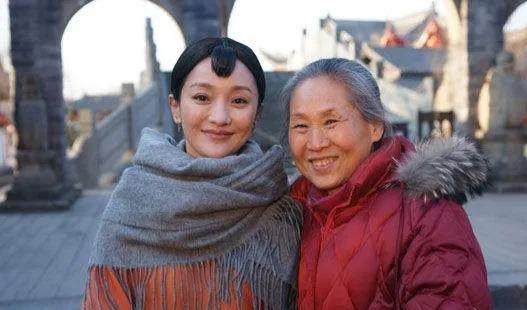 演员毛孩：用前途换母亲余生快乐，母亲火了我没戏拍，也无怨无悔