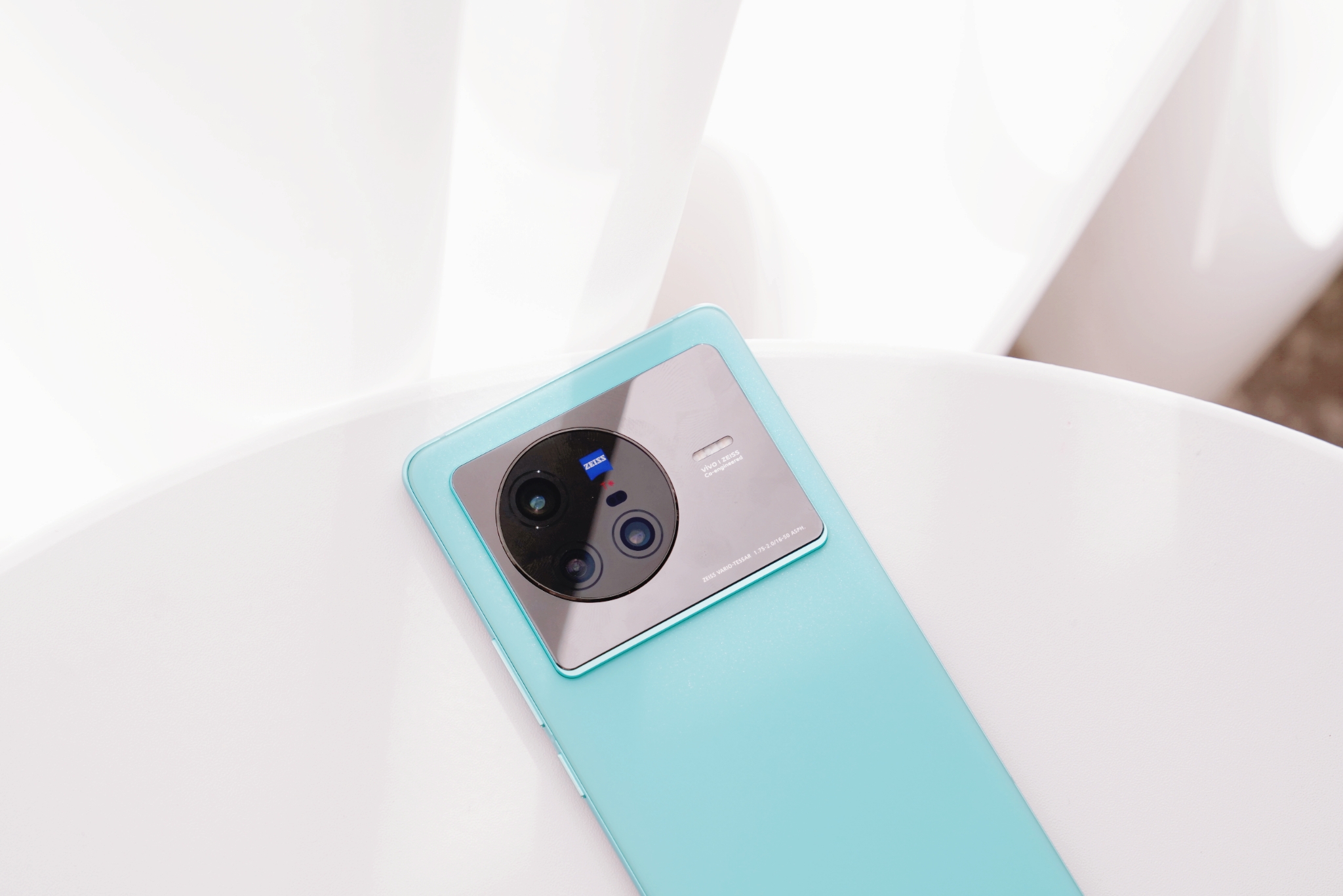 标准版也有Pro实力，天玑9000+蔡司影像加持，vivo X80上手实测