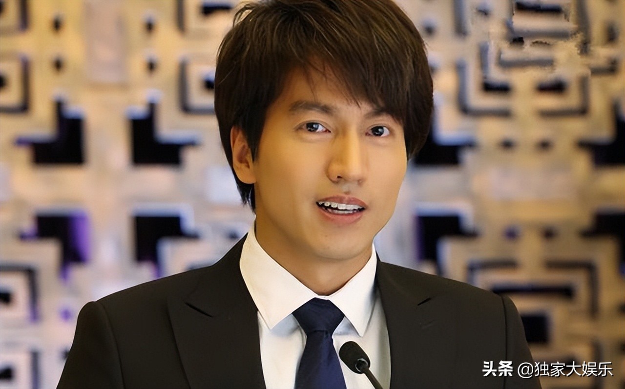 留长发却不娘的5位男明星，个个五官硬朗，野性又帅气