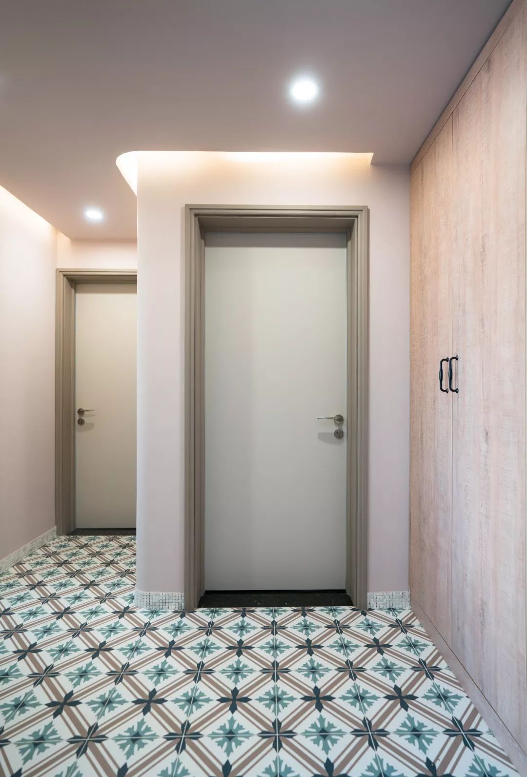 78平的小户型二居室，客餐厨放在一起，开放式布局好宽敞