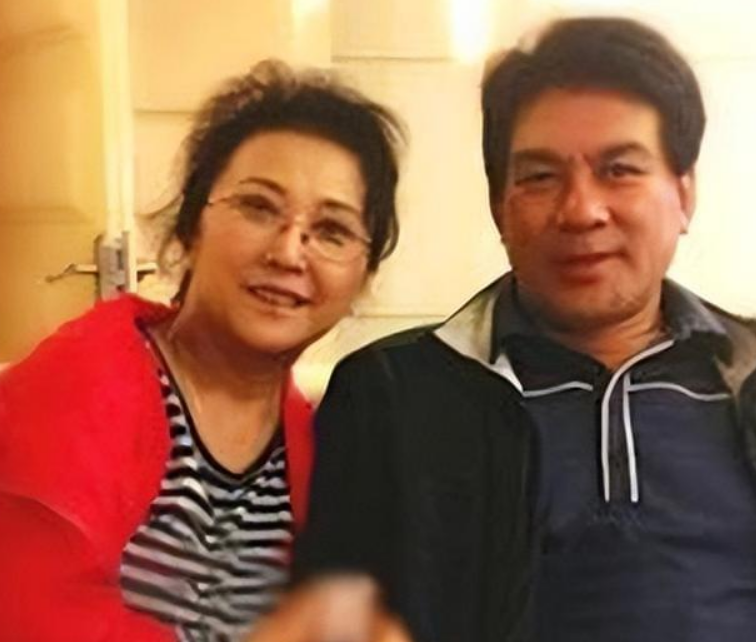 朱时茂：与妻子结婚42年零绯闻，为何年过半百绯闻却不断？