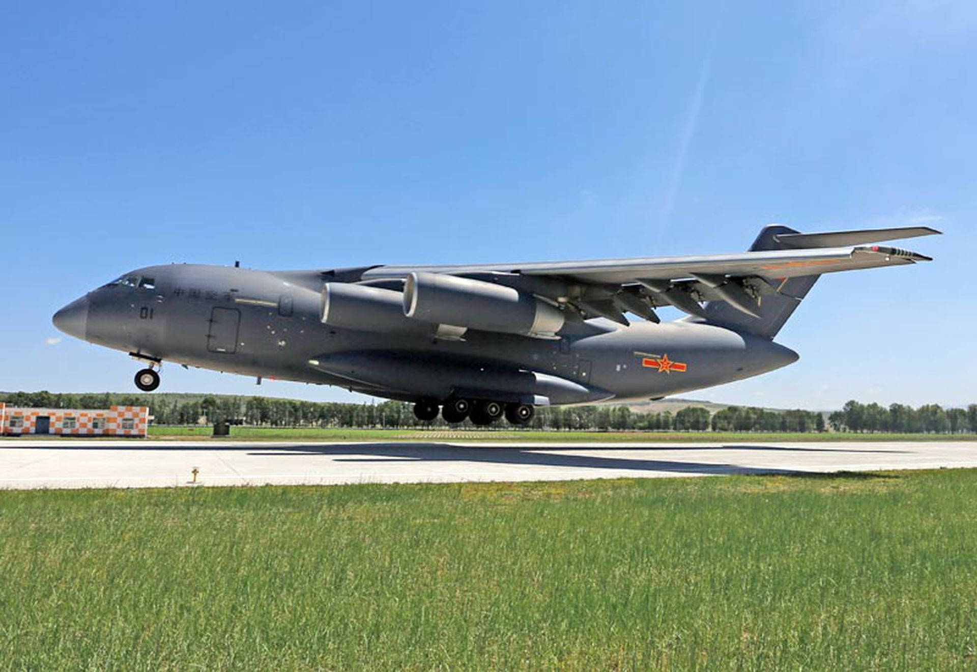 100架对34架,中印战略运输机对比,中国战略运输能力远超印度